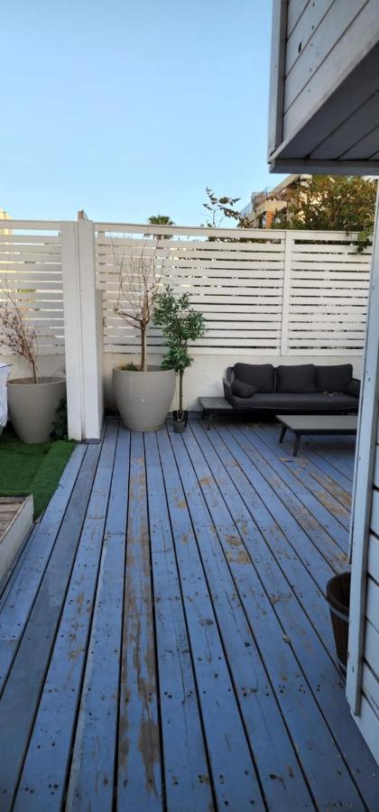 Ferienwohnung דירת סטודיו יפיפיה על גג ומרפסת שמש ברחוב הירקון Tel Aviv-Jaffa Exterior foto
