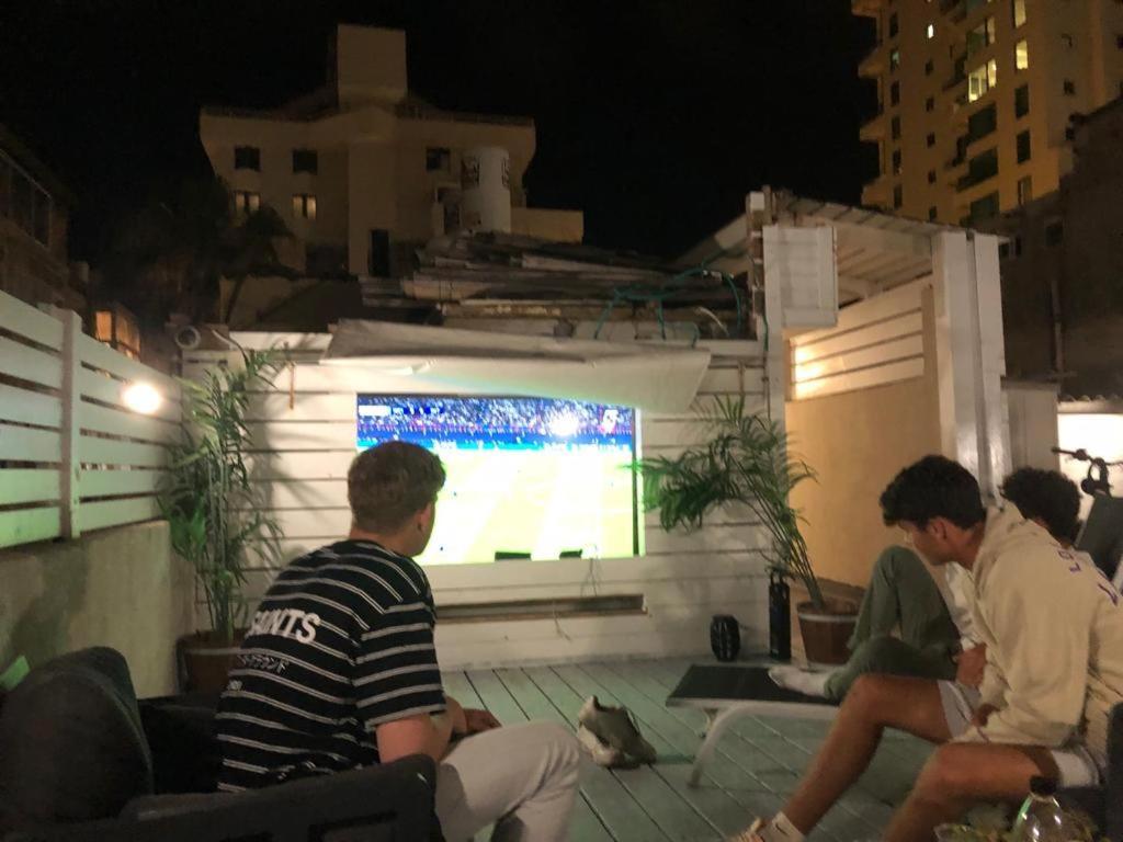 Ferienwohnung דירת סטודיו יפיפיה על גג ומרפסת שמש ברחוב הירקון Tel Aviv-Jaffa Exterior foto